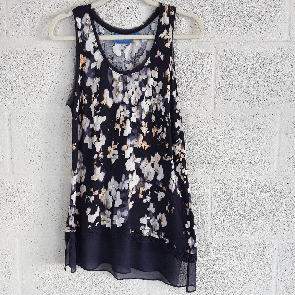 Simply Vera Wang Top | Medium